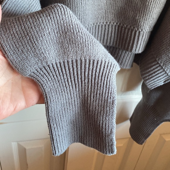 Free People NWT Easy Street Slouchy Drop Shoulder Crop Grey Pullover size Large - Picture 8 of 11